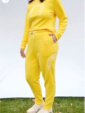 LUCKY Yellow Fleece Jogger Pants AND top SET - Lucky Embroidered Size Medium